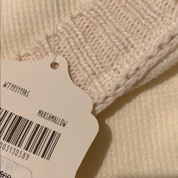 🆕 Altar’d State Thermal Top with sweater sleeves - Picture 12 of 12